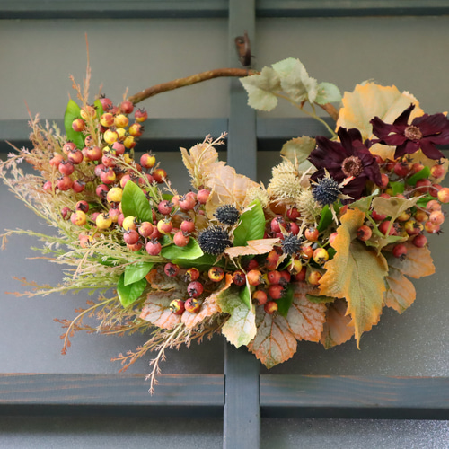 完売【特集掲載】玄関リース／秋色ベリーのアレンジハーフリース／秋の