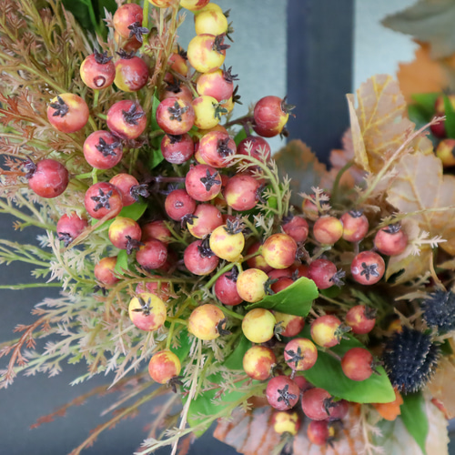 完売【特集掲載】玄関リース／秋色ベリーのアレンジハーフリース／秋の