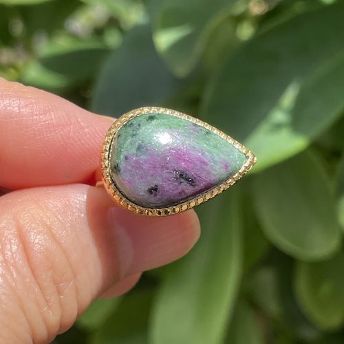 ルビー イン ゾイサイト ペアシェイプカボション 12ct シルバー