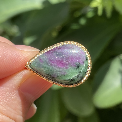 ルビー イン ゾイサイト ペアシェイプカボション 12ct シルバー