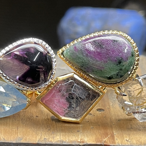 ルビー イン ゾイサイト ペアシェイプカボション 12ct シルバー