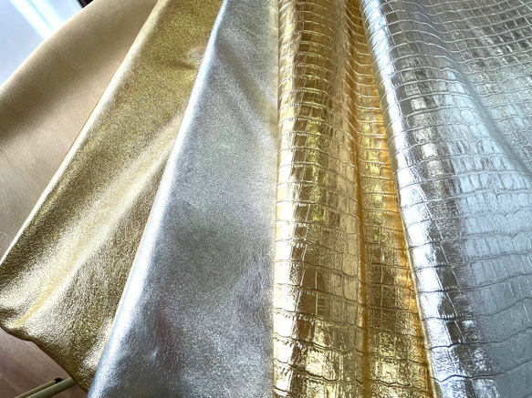 ピッグスキンのクロコダイル型押し長財布　ゴールド・シルバー 17枚目の画像