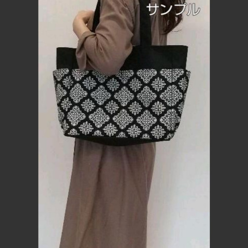 ソレイアード　ハンドメイド　トートバック　前ポケット付　縦35横45底マチ22㎝ ソレイアードのトートバッグ : 手作り布小物 m/natuul