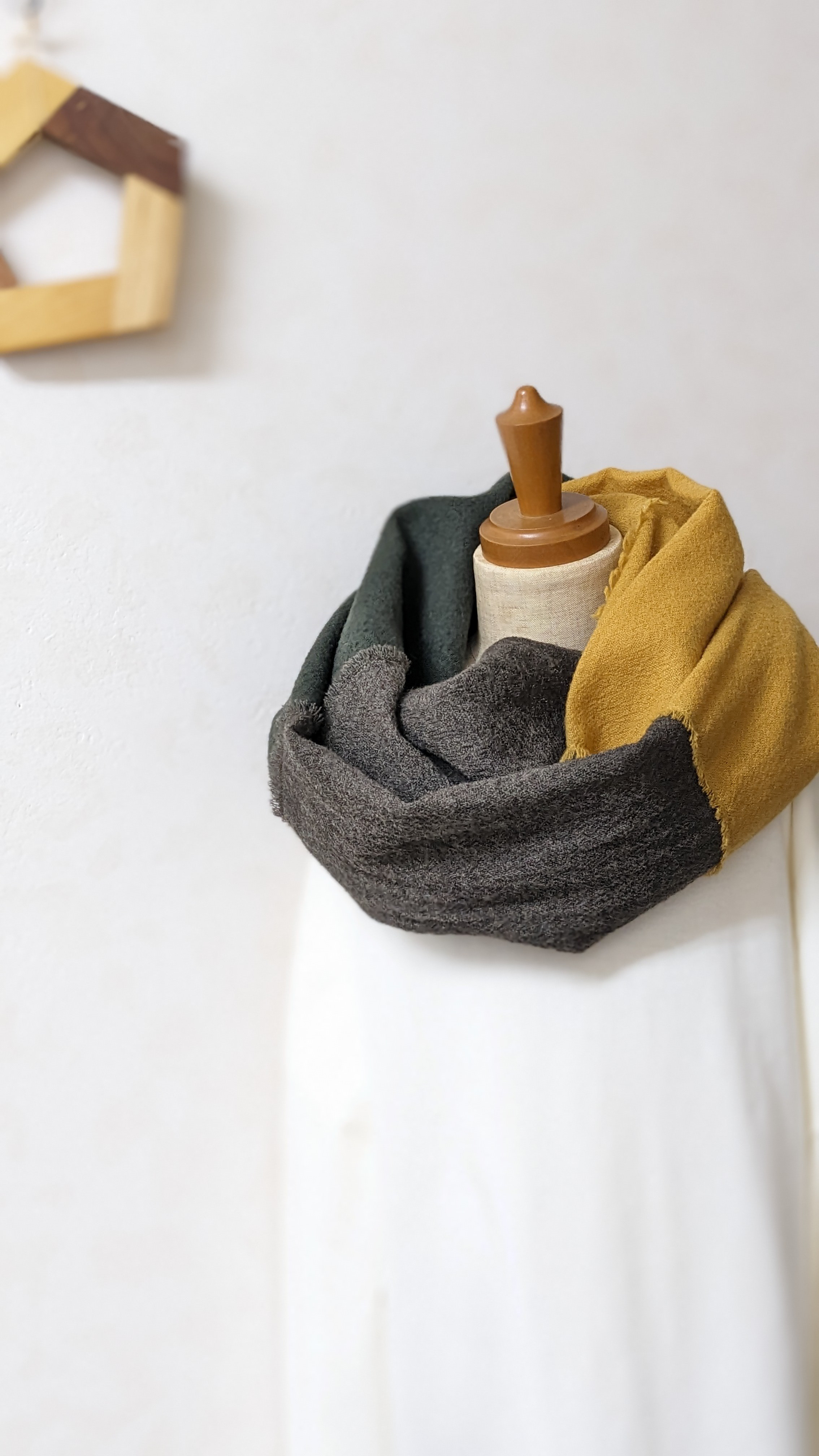 ガーゼのスヌードマフラー*handmade 秋冬新作2023【日本製】ウールガーゼスヌード『旅人』からしミックス