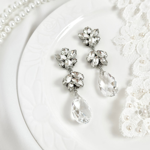 クリスタル ビジュー イヤリング ピアス ［ 結婚式 お呼ばれ