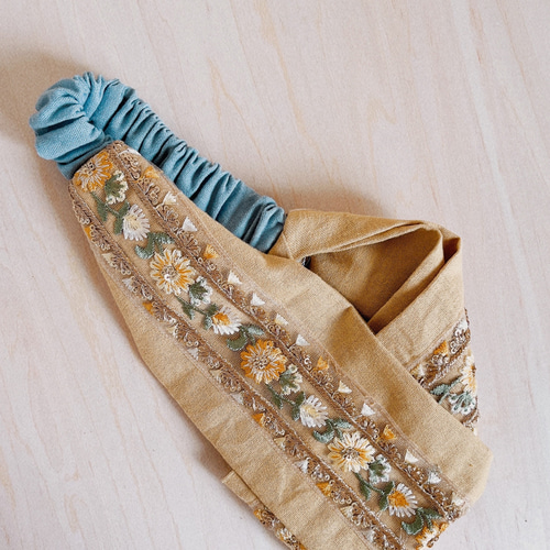 ＊handmade＊no.255 クロスリボンターバン　ヘアバンド ヘアバンド♡インド刺繍リボン ターバン クロスターバン ヘア