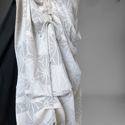 ドレープ際立つ着物ガウン 裾袖クシュ 羽織 着物リメイク シアー 和柄 衣装 グレー 男女兼用 フリーサイズ k5817 5枚目の画像