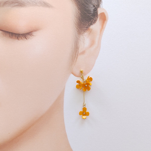 ♡ハンドメイド♡ビジューピアスイヤリング№670金木犀 ペーパーアクセサリー・金木犀ピアス ピアス（スタッド・一粒