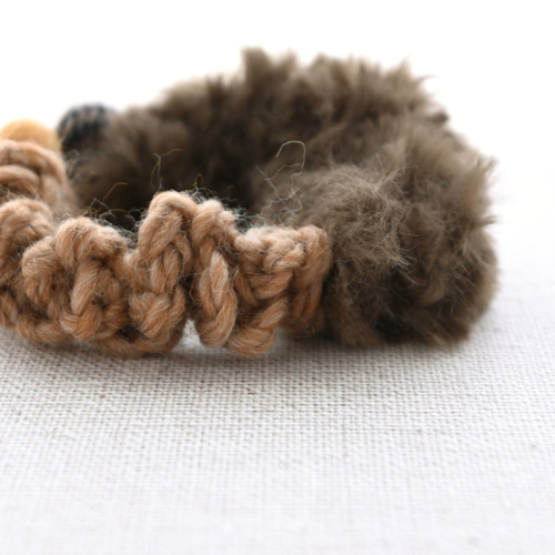 秋色ニット×ファー シュシュ＊ブレスレット《ココア》 シュシュ