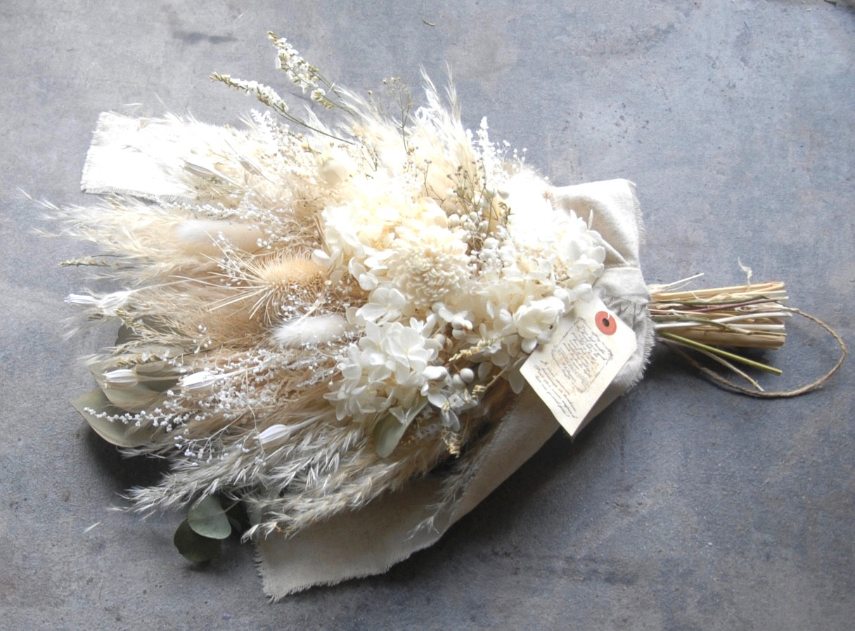 ふんわりパンパスの白いスワッグ＊~antique white ~ 4,050円