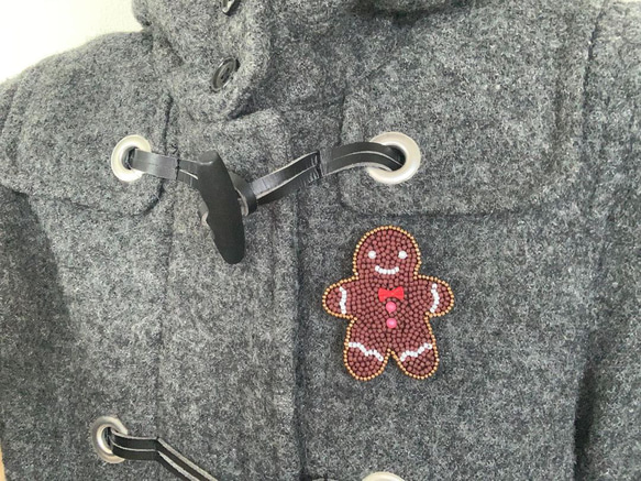 冬が楽しみになるジンジャーマンクッキーのビーズ刺繍ブローチ＊Creema限定 10枚目の画像
