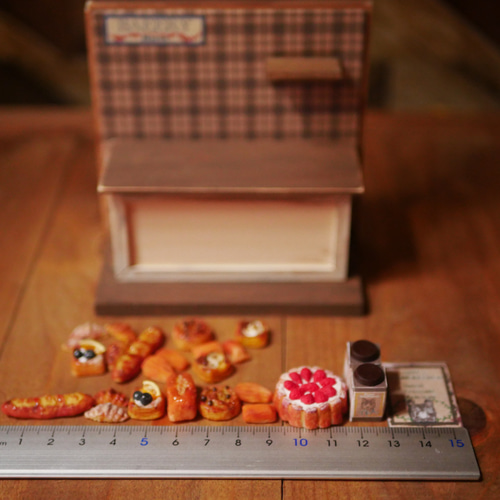 ミニチュアパンと焼菓子のディスプレイ その他置物 maron 通販