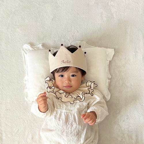 名入れベビークラウン》誕生日 出産祝い 王冠 ハーフバースデー 名入り