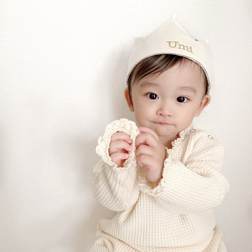 名入れベビークラウン》誕生日 出産祝い 王冠 ハーフバースデー 名入り