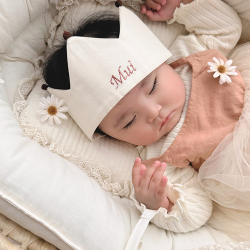 れいにゃん様✩⋆確認専用ページ ハーフバースデーガーランド（ネーム含む） 名入れベビークラウン》誕生日 出産祝い 王冠 ハーフバースデー 名入り