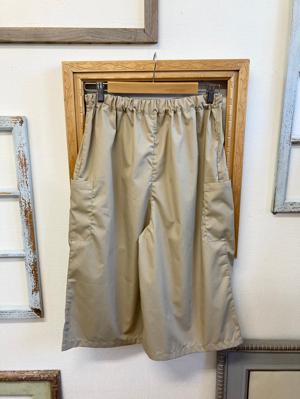 夏日清涼褲❤️ 四分之三長寬邊口袋褲 米色（尺碼隨意 L - LL） 第8張的照片