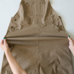 Morinogakko 輕盈可愛輪廓背帶裙（米色） 第8張的照片