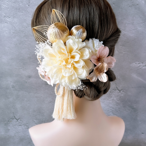 クリームダリアの髪飾り 結婚式 成人式 花嫁 和装 振袖 卒業式 白無垢  