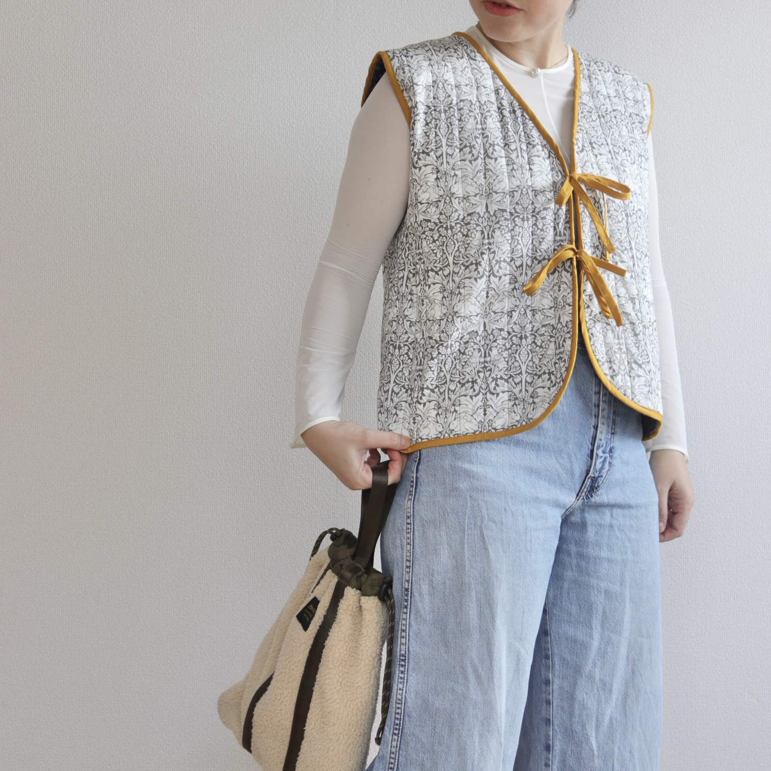 【2026年3月まで】Ladies ほっこりキルトベスト/リバーシブル/ウィリアムモリス/花柄/うさぎ柄