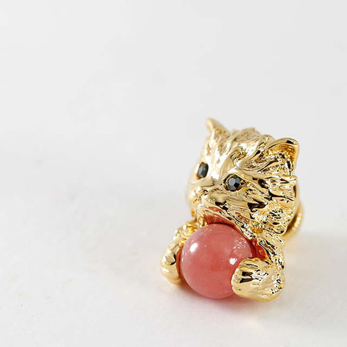 ガラスネコチャームサンゴ①