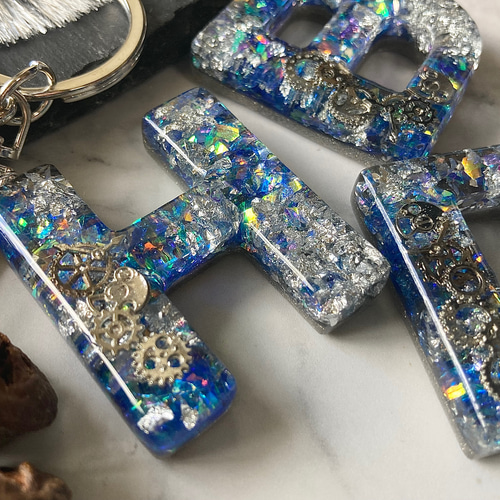 gear☆silver レジンイニシャルキーホルダー キーホルダー yu
