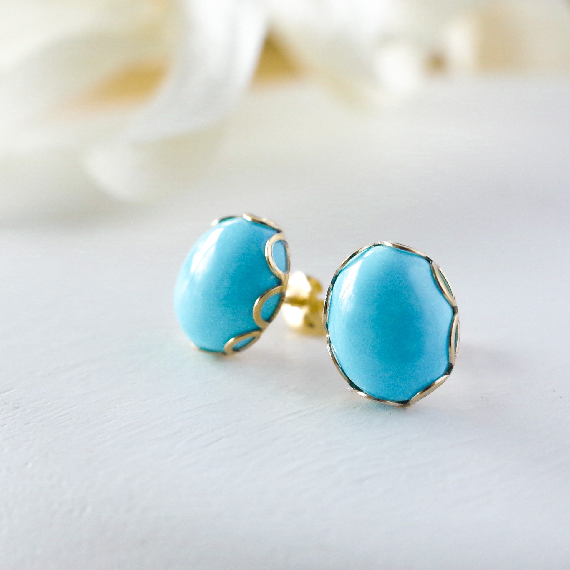 キングマンターコイズAAAのレーススタッドピアス(14kgf)