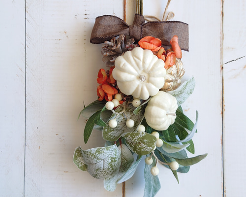 大人のハロウィンスワッグ ホワイトパンプキン オレンジ アート