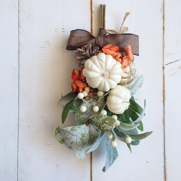 大人のハロウィンスワッグ ホワイトパンプキン オレンジ アート