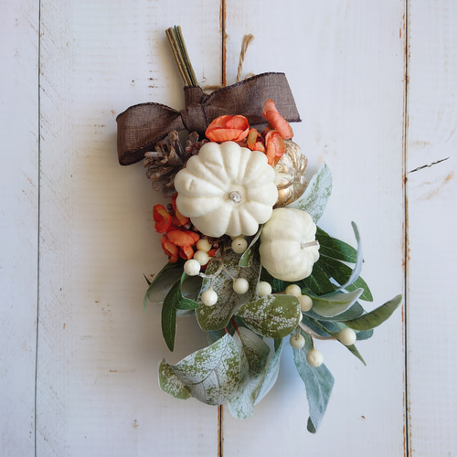 大人のハロウィンスワッグ ホワイトパンプキン オレンジ アート