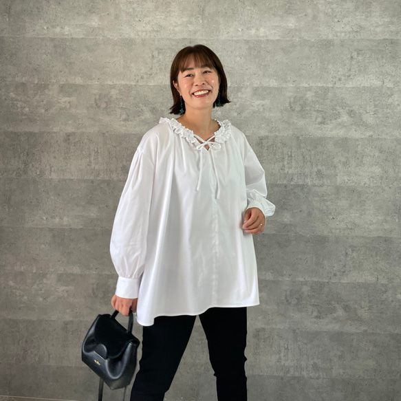 M~XXL着用OK♡超ゆったり大人可愛い♡着回し優秀フリルブラウス 白【フリー】フォーマル KMC-714 759359 12枚目の画像