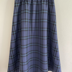 ウールのチェック柄のフレアスカート(ブルー) 2枚目の画像