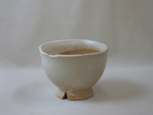 白陶製植木鉢(B) 1枚目の画像