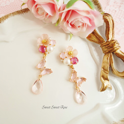 お花ビジューとガラスの蝶々 イヤリング ピアス ビジュー フラワー 蝶