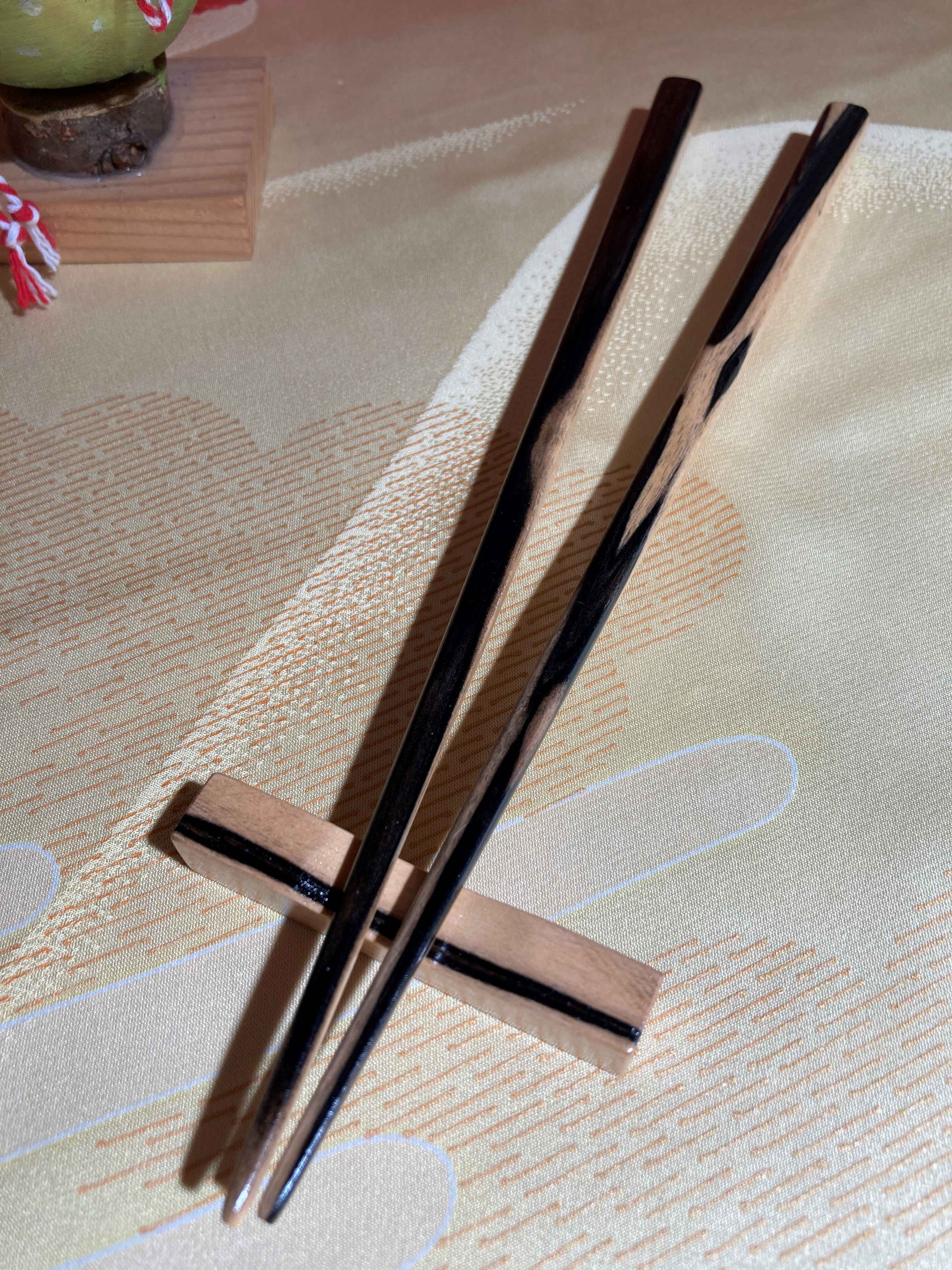 【新年は銘木箸で】世界をめぐる銘木シリーズ　黒柿 銘木箸　富士