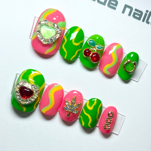 現品】ネイルチップ つけ爪 10枚 個性派 y2k ギャル 派手 海外ネイル  