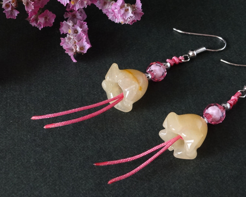 おもちママ♡です。ビジュー.ハンドメイド♡イヤリング♡ ハンドメイド お花 ♡ ビジュー ピアス ♡ - メルカリ