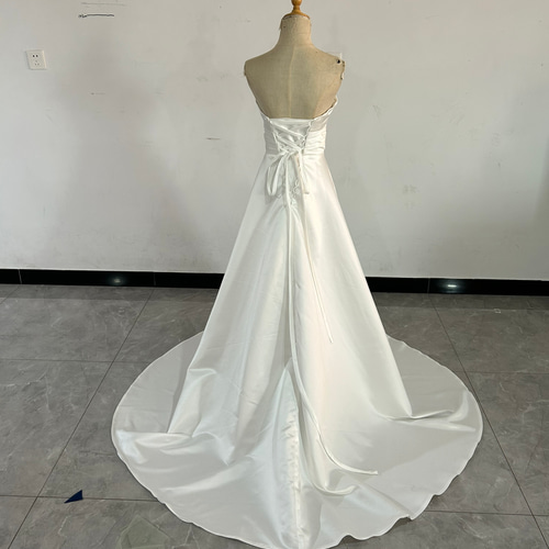 フランス風 ウエディングドレス 波形トレーン スレンダーライン ミニ  