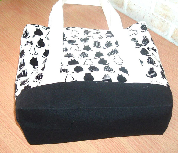 セール1300円➡800♪白黒猫トートバッグ　2段切り替え　 7枚目の画像