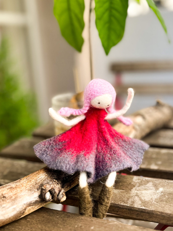 フェルト人形　オーナメント飾りオーナメントピンク三つ編みヘアガール　nasan-s06春　スプリングギフト　母の日新調 1枚目の画像