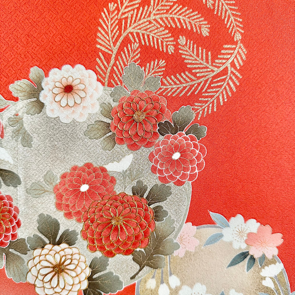 ※95×27センチ　大きな着物のファブリックパネル　春の朱色に輝く花々（2枚セット)   着物リメイク　正月飾り　壁飾り 11枚目の画像