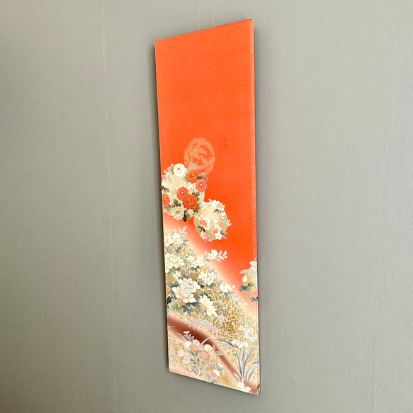 ※95×27センチ　大きな着物のファブリックパネル　春の朱色に輝く花々（2枚セット)   着物リメイク　正月飾り　壁飾り 10枚目の画像