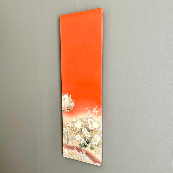 ※95×27センチ　大きな着物のファブリックパネル　春の朱色に輝く花々（2枚セット)   着物リメイク　正月飾り　壁飾り 5枚目の画像