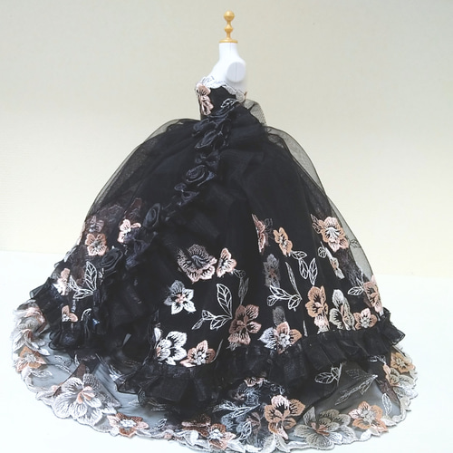 超希少　アンティークロングドレス　薔薇刺繍　フリル　スレンダー　ワンピース　黒 370ミニチュアウェディングドレス☆ブラック黒薔薇と花刺繍