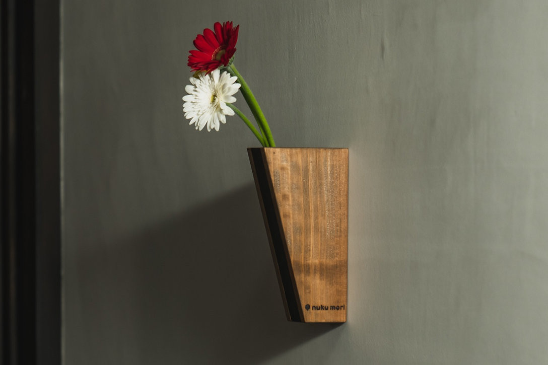 壁掛け一輪挿し-TAMAKAZURA玉鬘（たまかずら）