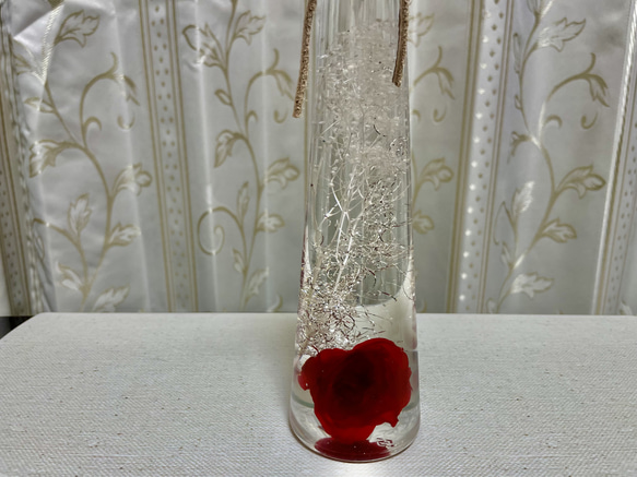 【NEW】情熱バラ&かすみ草　丸瓶 2枚目の画像