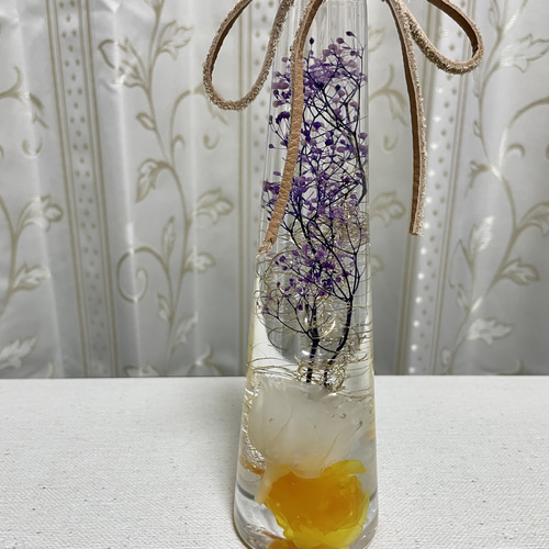 ◇ハーバリウム 271 金色どんぐりと美しいグリーンのバラ*.:。✿*゜¨