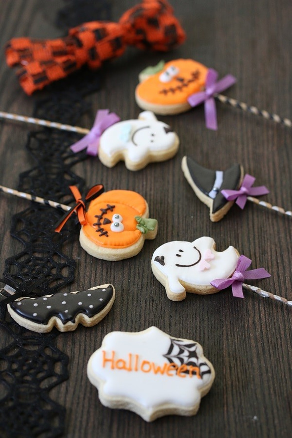 ＜ハロウィンのアイシングクッキーポップス＞Halloween pop cookies 2枚目の画像