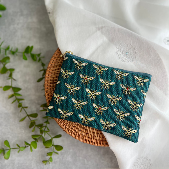 Elizabeth Scarlett ミツバチ柄ハンドメイドポーチ Elizabeth Scarlett