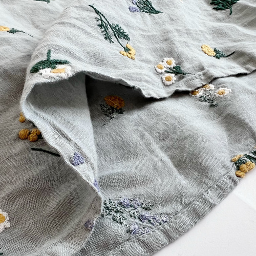 特集掲載☆再再々販売】100％リネン＊アンティーク風花柄刺繍