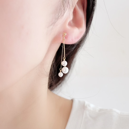 スペシャル特典 ホワイト◇ゆらゆらスティックパールピアス イヤリング or アクセサリー